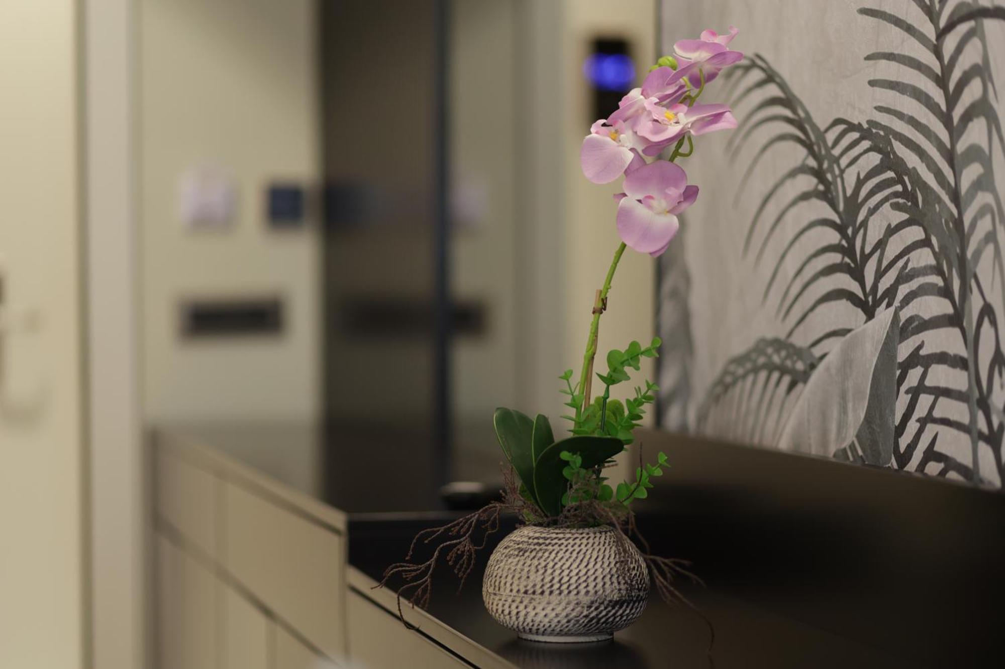 Gremmy Boutique Hotel Tirana Bagian luar foto