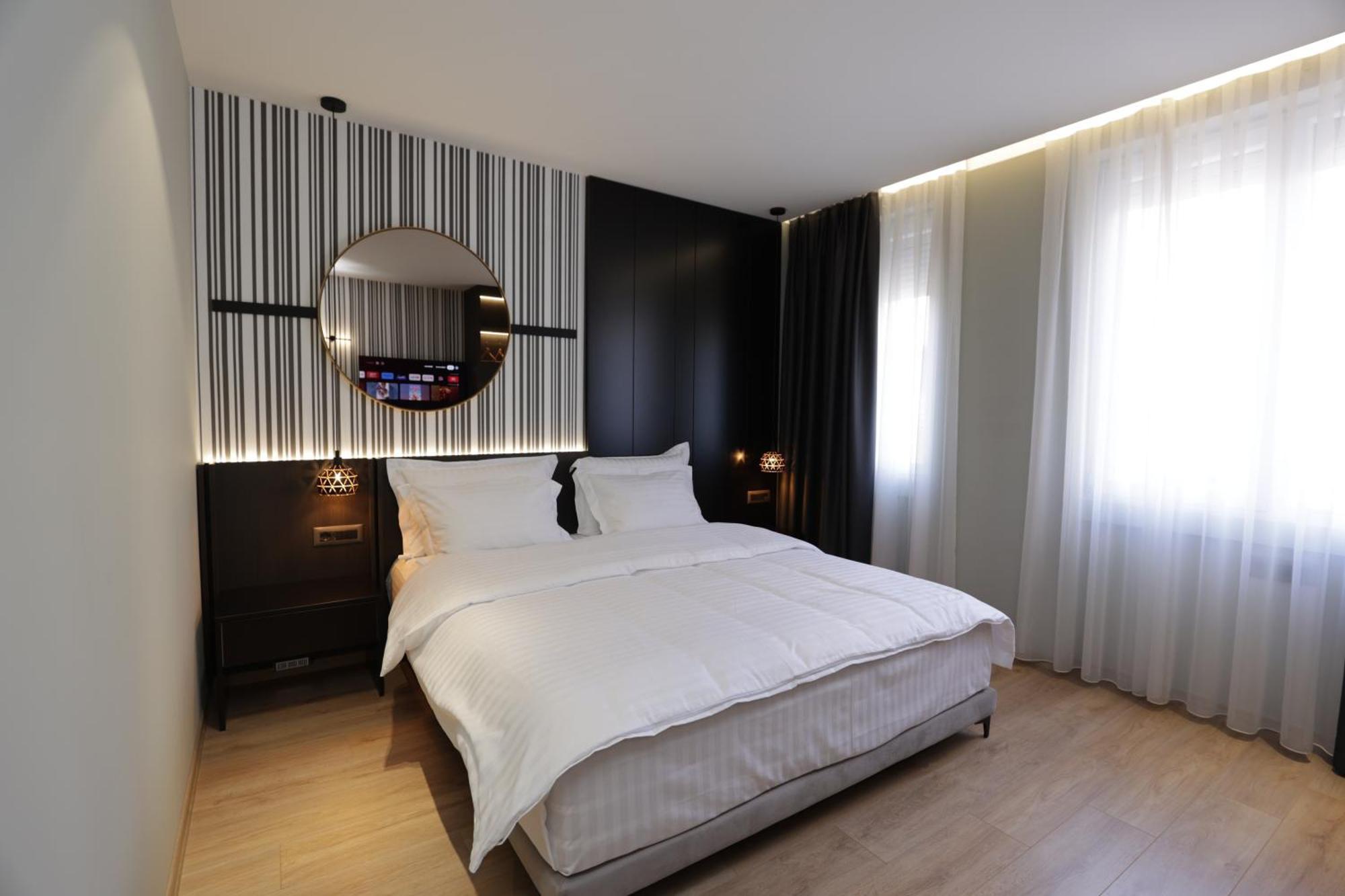 Gremmy Boutique Hotel Tirana Bagian luar foto